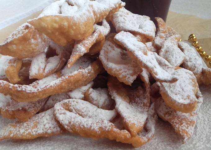 Przepis Na Faworki Na Piwie Autorstwa Anna Molska Cookpad Przepisy