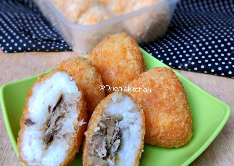 Onigiri crispy isi ikan 🐟🍙🍙