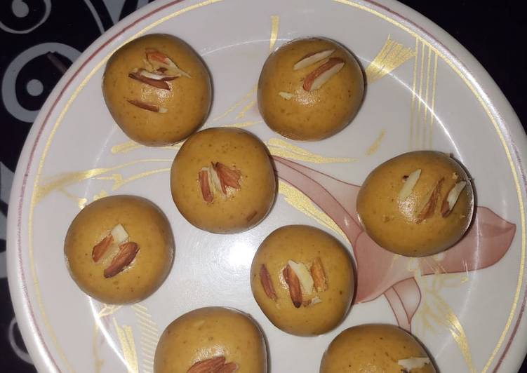 Recipe of Any-night-of-the-week Besan ke Ladoo