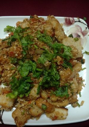 முட்டை கொத்து பிரட் (muttai kothu Bread Recipe in Tamil) செய்முறை முக்கிய புகைப்படம்