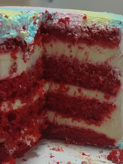 Foto de Bolo Red Velvet com Mousse de Três Leites