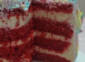 Foto de Bolo Red Velvet com Mousse de Três Leites