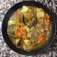 Guiso de verduras con alcachofas y setas vegano