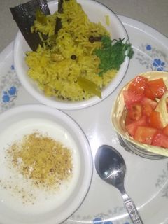 મસાલા ખીચડી (Masala Khichdi Recipe in Gujarati) રેસીપી મુખ્ય ફોટો