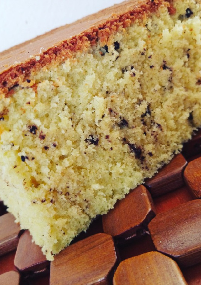 A picture of My Lemon coconut cake with chocolate #chocolatebakingcontest.
