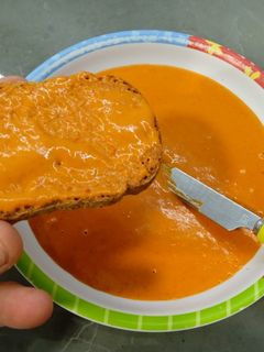 Una foto de Crema de pimientos rojos