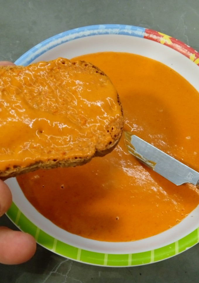 Una foto de Crema de pimientos rojos