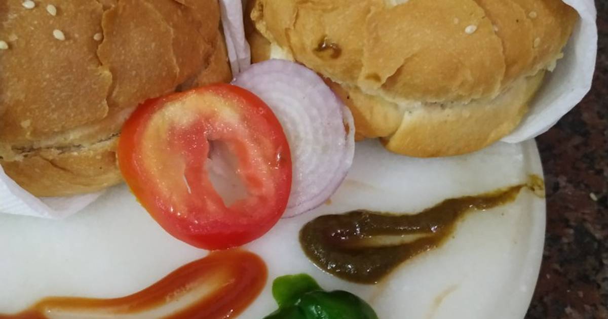 Veg cheese burger Recipe by Vandana Mishra Cookpad