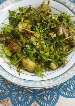 মুর্গ হারিয়ালী বা শ্যামলী মুরগী।Green Chicken রেসিপির প্রধান ছবি
