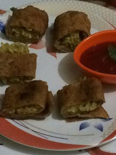 A picture of Maggie spring Roll.