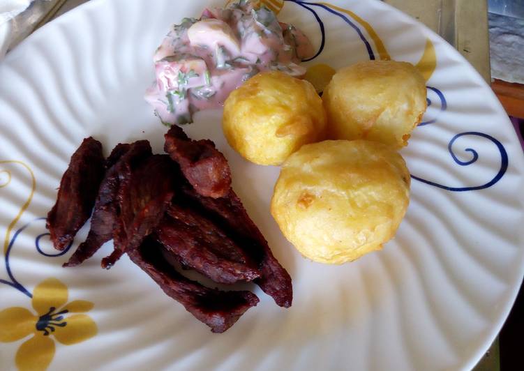 Recipe of Any-night-of-the-week Deep fried potatoes, deep fried beef and salad