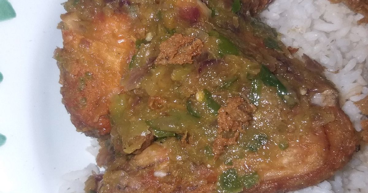 Ayam penyet sambel goang ijo