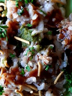 ओले शिंगाडे चाट (Ole Shingade Chat Recipe In Marathi) रेसिपी चे मुख्य फोटो