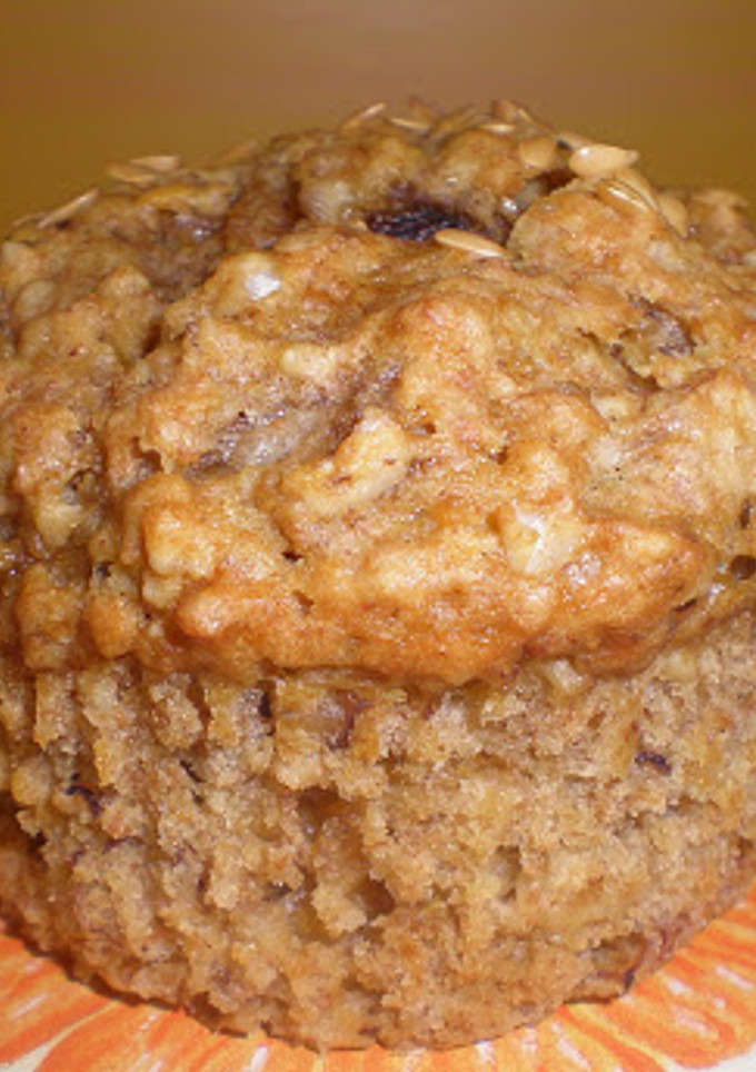 Una foto de Muffins veganos de mantequilla de cacahuete y plátano