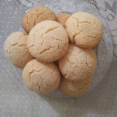A picture of Coconut Macroons.