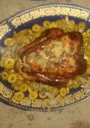 صورة لوصفة دجاجة محمر بشرائح الزيتون