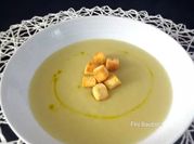 Una foto de crema alcachofas