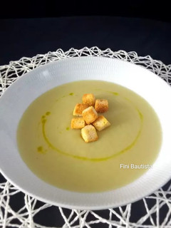 Una foto de Crema rápida de alcachofas en conserva