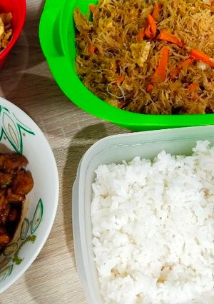Foto resep Nasi Uduk Komplit Sederhana