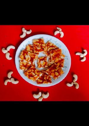 A picture of Cashew chikki.