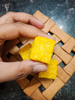 A picture of Instant Mango Kalakand.
