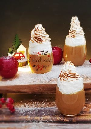 Une photo de Compote de pomme meringuées aux épices de noel