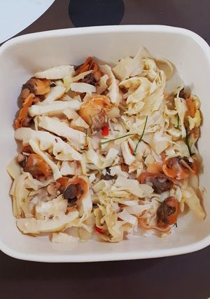 Hình của món Sò huyết xào măng.
