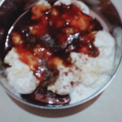 A picture of Dahi Vada.