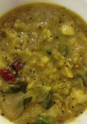 A picture of Potato onion masala.