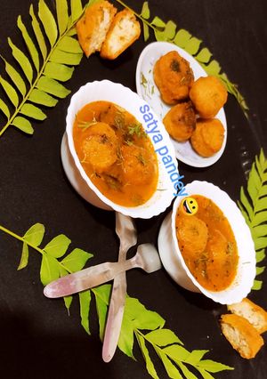 A picture of Rasam Vada.