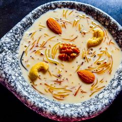 A picture of मीठी सेवइयां की खीर (Meethi seviyan ki kheer recipe in hindi).