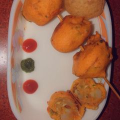 A picture of Pani puri ki puri ka pakoda.