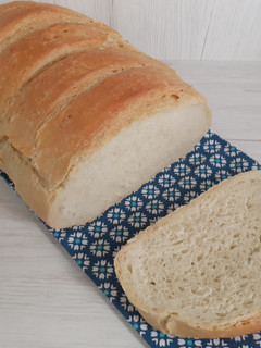 Fehér kenyér öregtésztával recept fotója