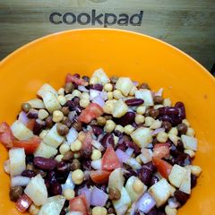 A picture of Lahori chana Chaat.
