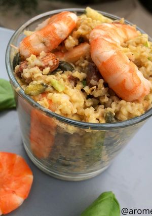 Une photo de Salade de boulgours aux crevettes et avocat