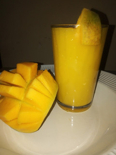 A picture of Pure mango juice 😋😋.