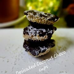 A picture of Desiccated Coconut Choco Cups.