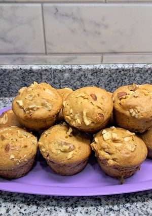 Una foto de Cupcakes /Muffins con Frutos Secos y Chocolate