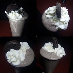 A picture of Oreo milkshake.