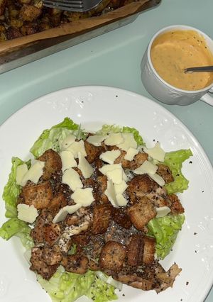 A picture of Chicken Caesar Salad.