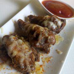 A picture of Garlic Parmesan wings.