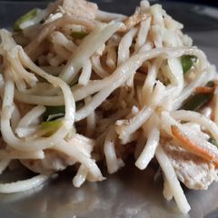 A picture of Chicken Hakka Noodles.