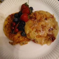 A picture of Strawberry 🍓 and red currant pancakes.