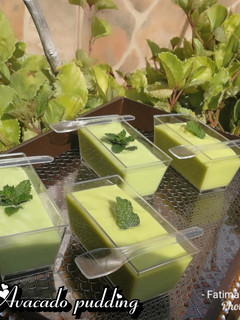 A picture of Avacado pudding.