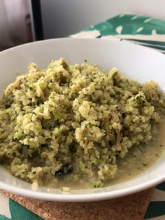 Una foto de Arroz cremoso de brócoli y coliflor