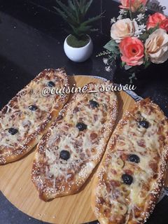 صورة لوصفة بيتزا 🍕 على شكل قوارب