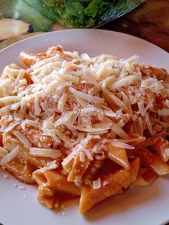 Una foto de One pot pasta rigati (mostaccioli)