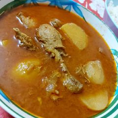 A picture of Simple chicken Aloo shorba.