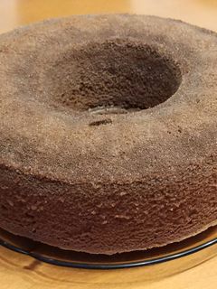 Una foto de Bizcocho esponjoso de chocolate