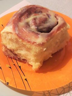 Fahéjas csiga tejszínes öntettel recept fotója